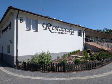 Restauracja na zewnątrz
